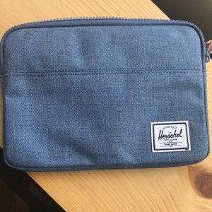Herschel mini iPad sleeve